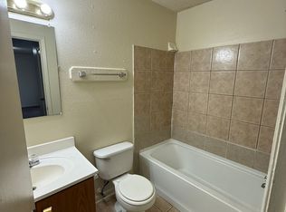 L 8526 LEAKE, Baton Rouge, LA 70810