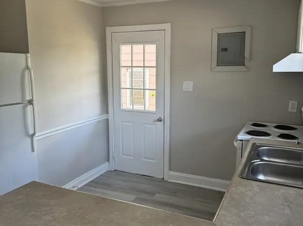 1913 Bedford St, Winston Salem, NC 27107