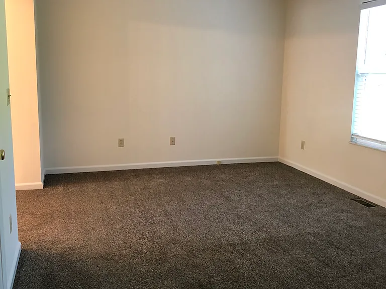 17 Bayside Ct — Photo 5