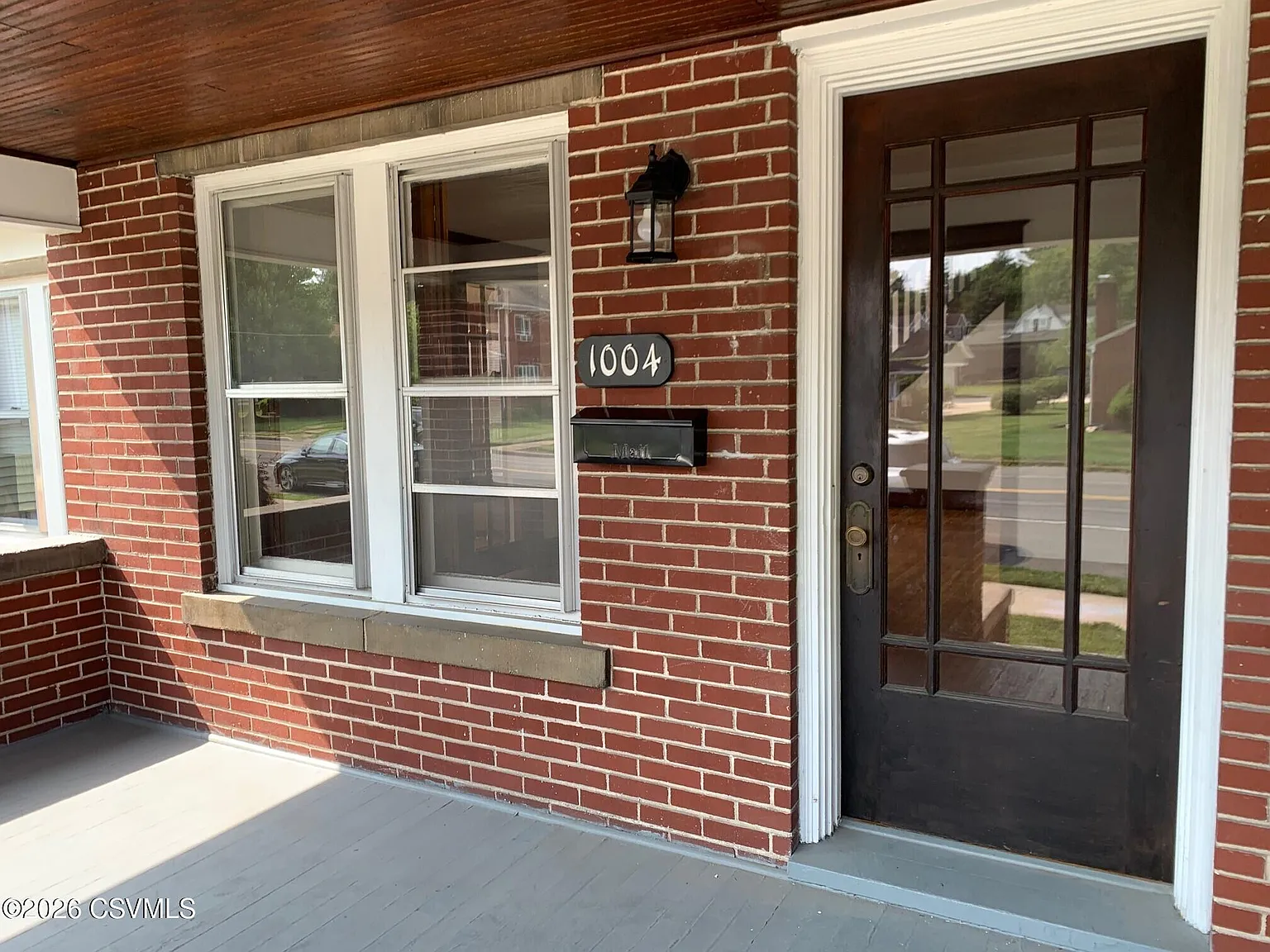 3 bed, 1350 sqft, $1,925 — Photo 2
