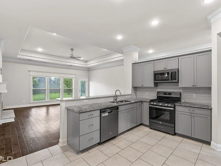 619 Labarre Ln — Photo 18