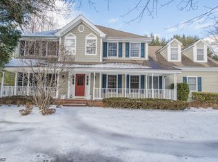 2 Old Ln, Towaco, NJ 07082