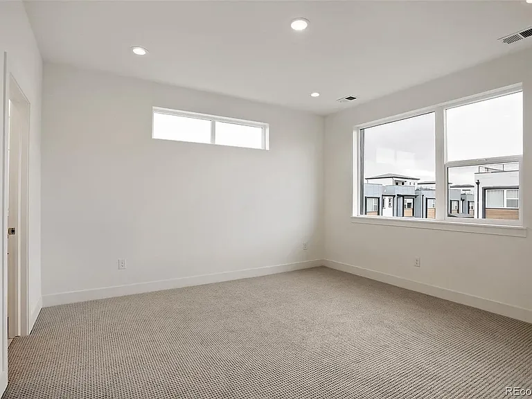 855 Superior Dr — Photo 14