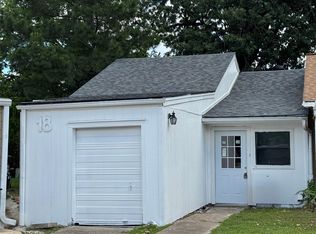 18 Townhouse Ln #18, Trinity, TX 75862
