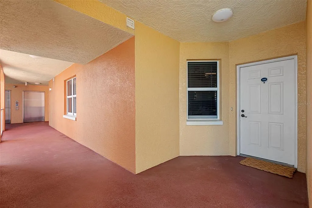 2 bed, 2.0 bath, 1230 sqft, $4,500 — Photo 4