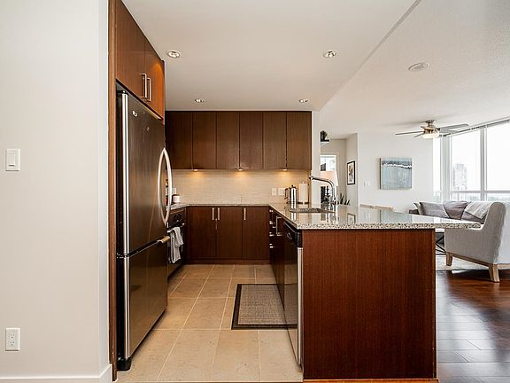 4th image of 2978 Glen Dr #2605