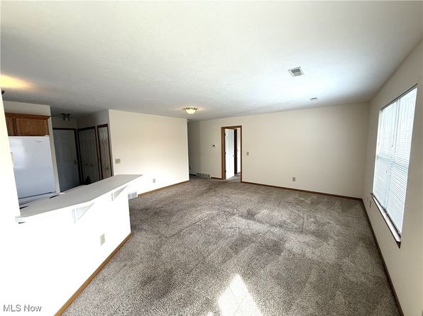 502 S Brier Patch Ln, Madison, OH 44057
