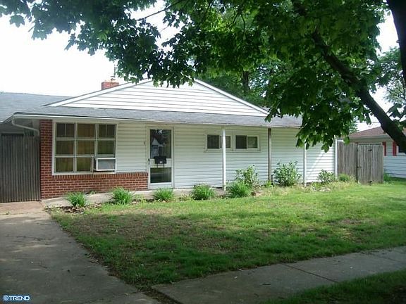 2nd image of 16 Montrose Dr