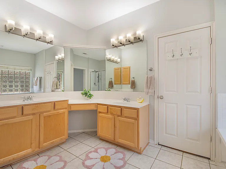 8172 Peacock Ln — Photo 19
