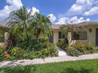 35 Glades Blvd APT 2, Naples, FL 34112
