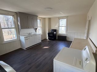 136 S Charlotte St #B, Manheim, PA