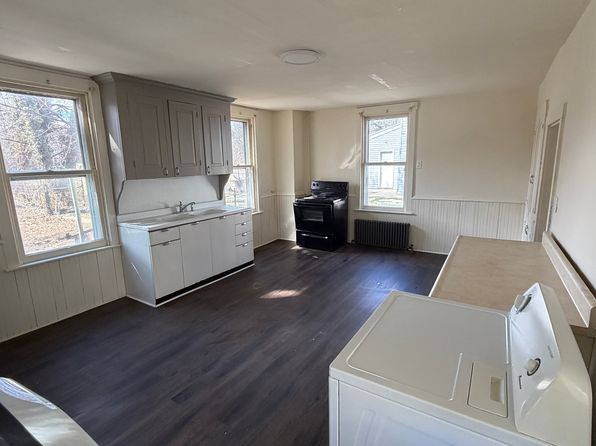 136 S Charlotte St #B