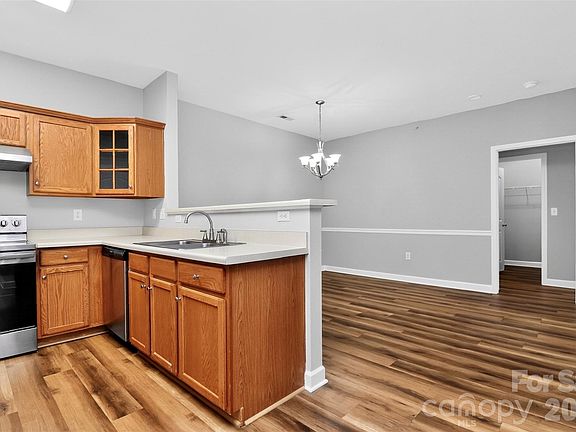 4th image of 16809 Doe Valley Ct