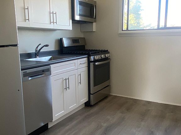 2nd image of 9 Beach Walk APT 4