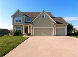 2323 SW River Spring Cir, Lees Summit, MO 64082