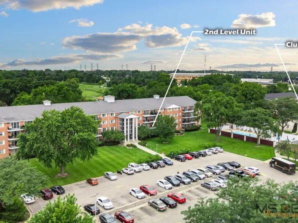 1060 N Farnsworth Ave APT 1206, Aurora, IL 60505