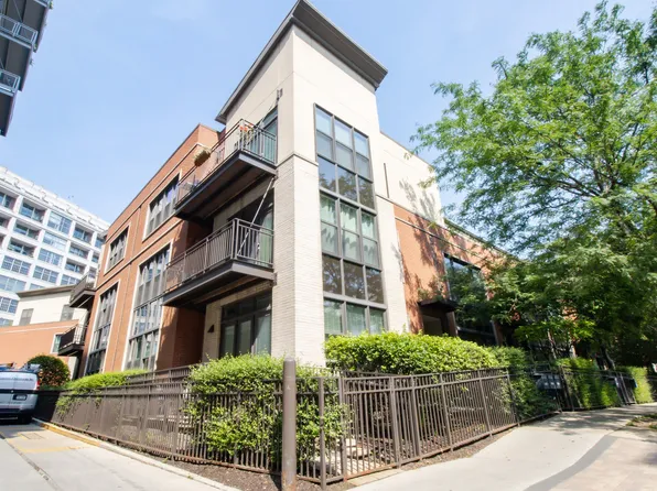 906 N Larrabee St #A, Chicago, IL 60610