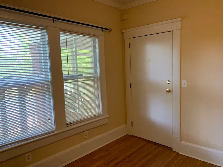 1035 Virginia Ave NE #1B — Photo 6