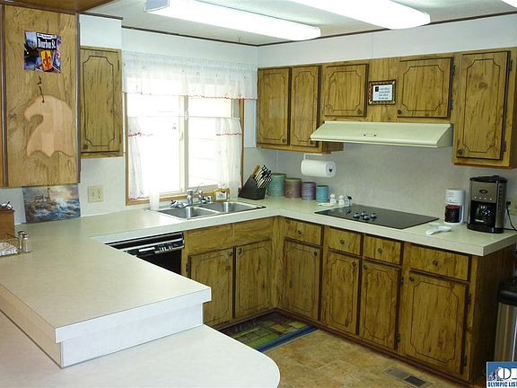 2nd image of 281 Cypress Cir