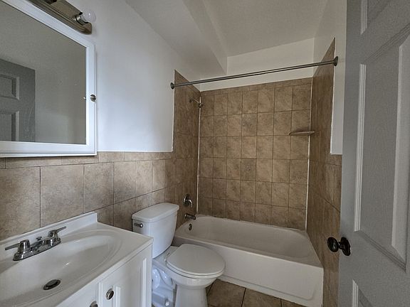 5th image of 77 Brookdale Ave #22R