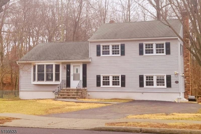 1st image of 70 Wetmore Ave