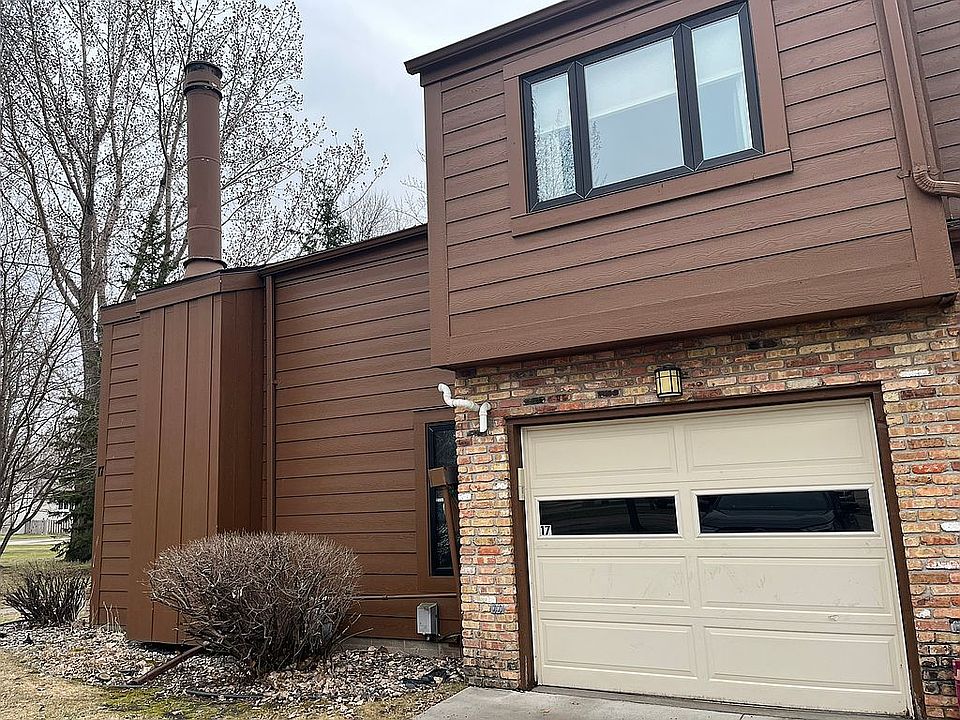 Attached Garage, North Side