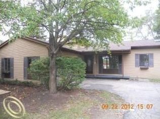 1767 Charms Rd, Wixom, MI 48393