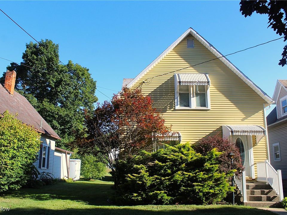 1st image of 525 E Main St