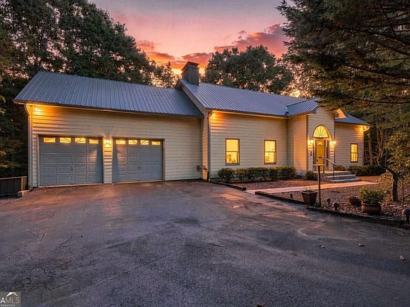 2nd image of 718 Ben Higgins Rd