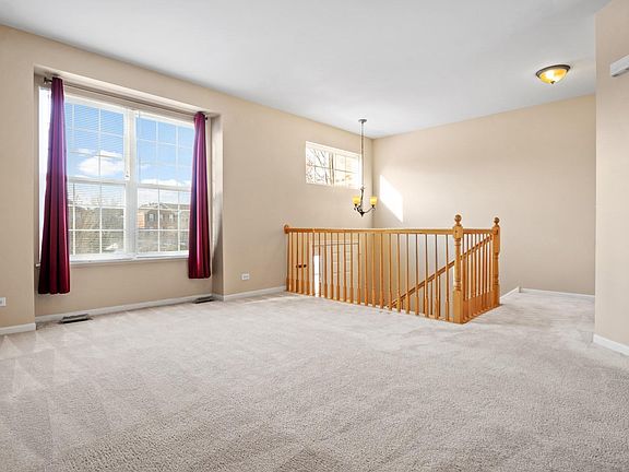 5th image of 786 Thornbury Ct