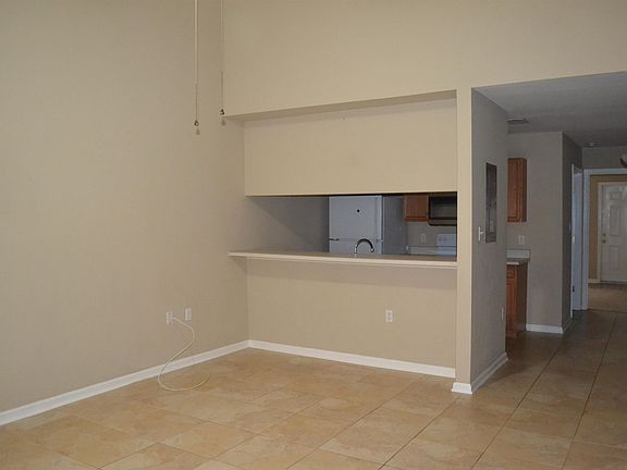 4th image of 2738 W Tharpe St APT 1301