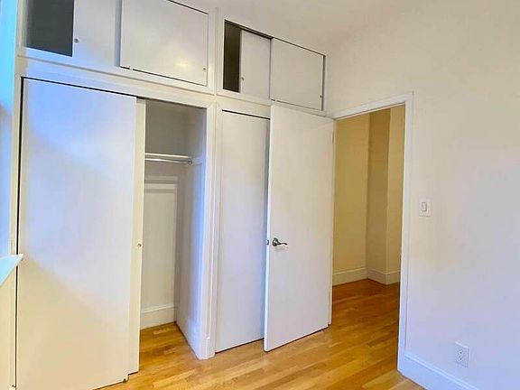 4th image of 67 Thompson St APT 4A