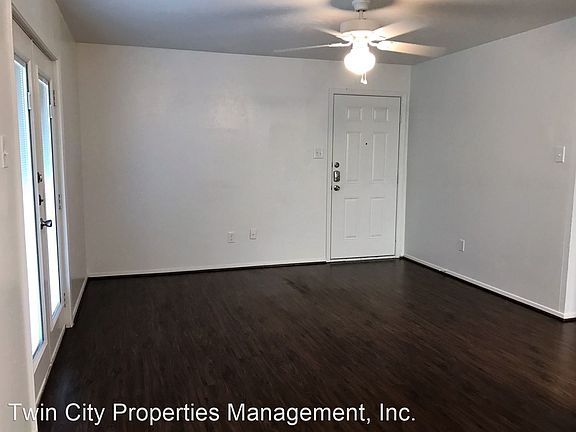 4th image of 2614 Pecan Knoll St #B