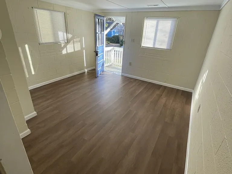 1104 Spaulding St — Photo 7