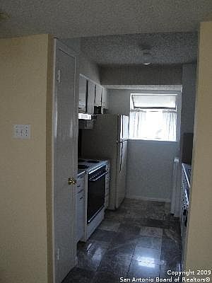 5th image of 3843 BARRINGTON ST #216D