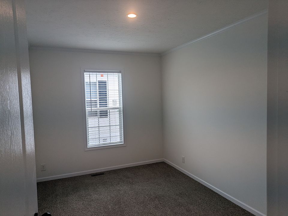 1st image of 249 Roosevelt Dr #249
