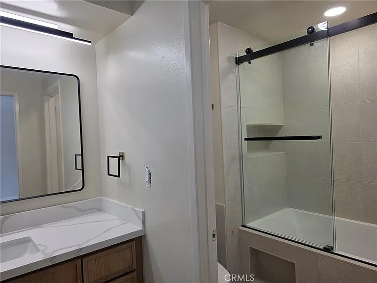 10236 Zelzah Ave #6 — Photo 6