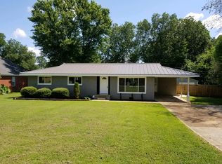 702 E Dearborn Ave, Muscle Shoals, AL 35661