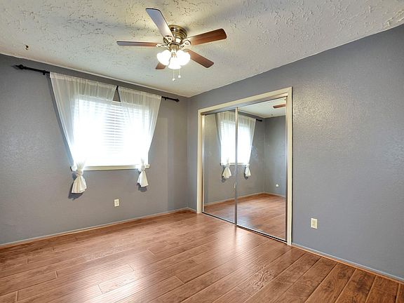 5th image of 15927 Wingdale Dr