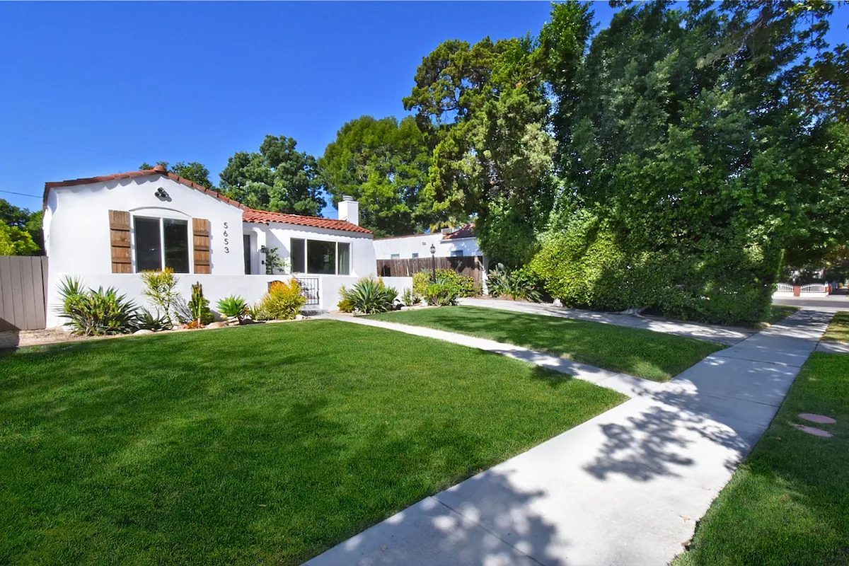 Building Photo - 5653 Beck Ave