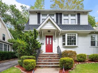 25 Valley Rd, Haworth, NJ 07641