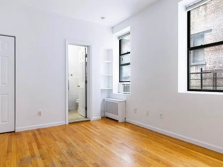 226 W 97th St #3D — Photo 2