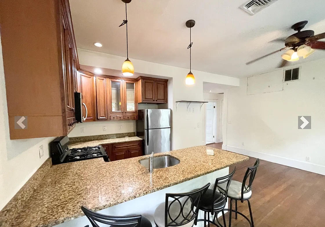 Building Photo - 112 Hillside St #2X