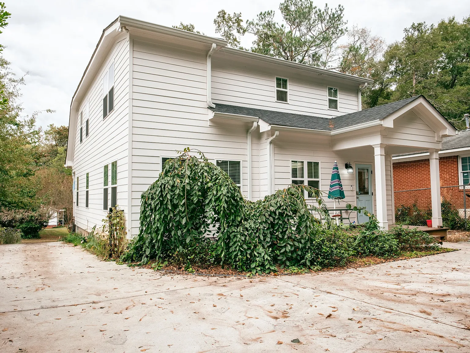 4 bed, 3.5 bath, 2200 sqft, $5,800 — Photo 4