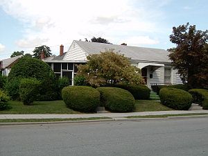 1st image of 747 E Mifflin St