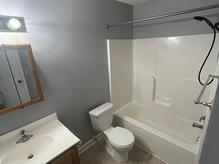 171 Central Blvd #27 — Photo 6