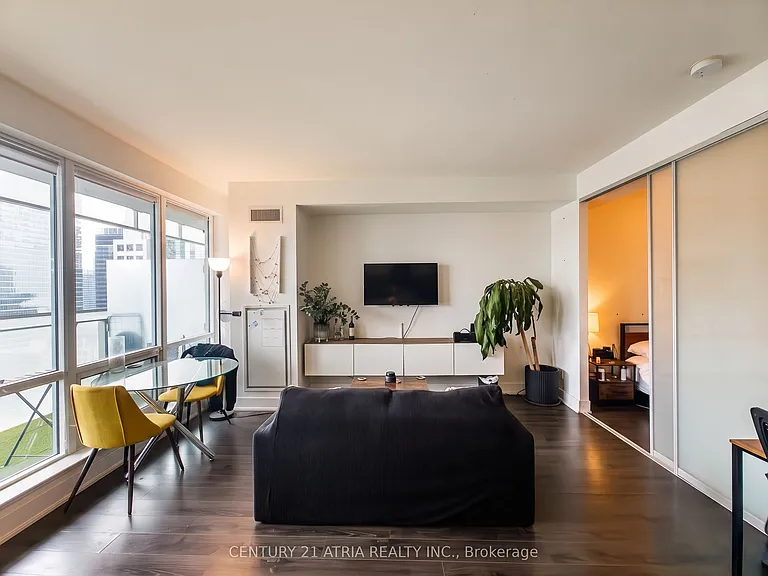 80 John St #2710 — Photo 2