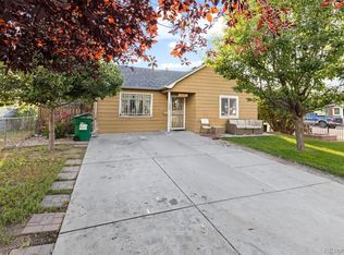 1695 Oswego St, Aurora, CO 80010