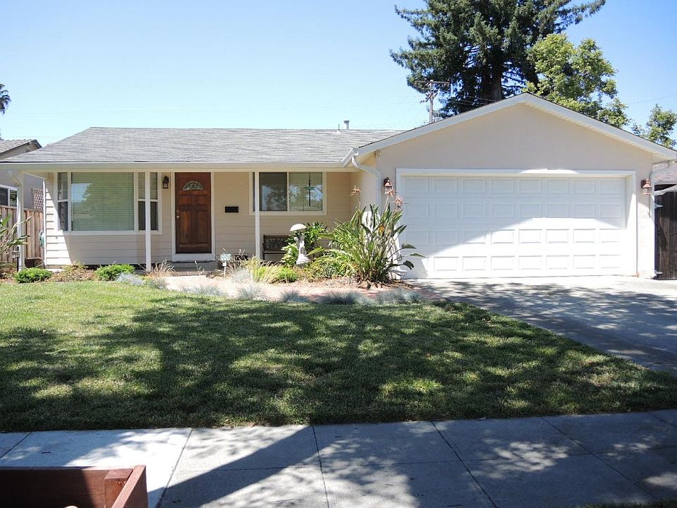 1st image of 4417 Grimsby Dr