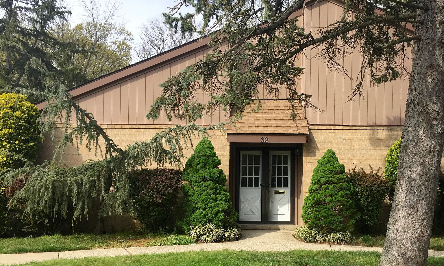 32 Augusta Ct photo 1